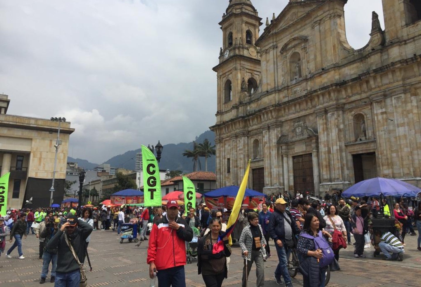 Marcha de maestros en la Plaza de Bolívar