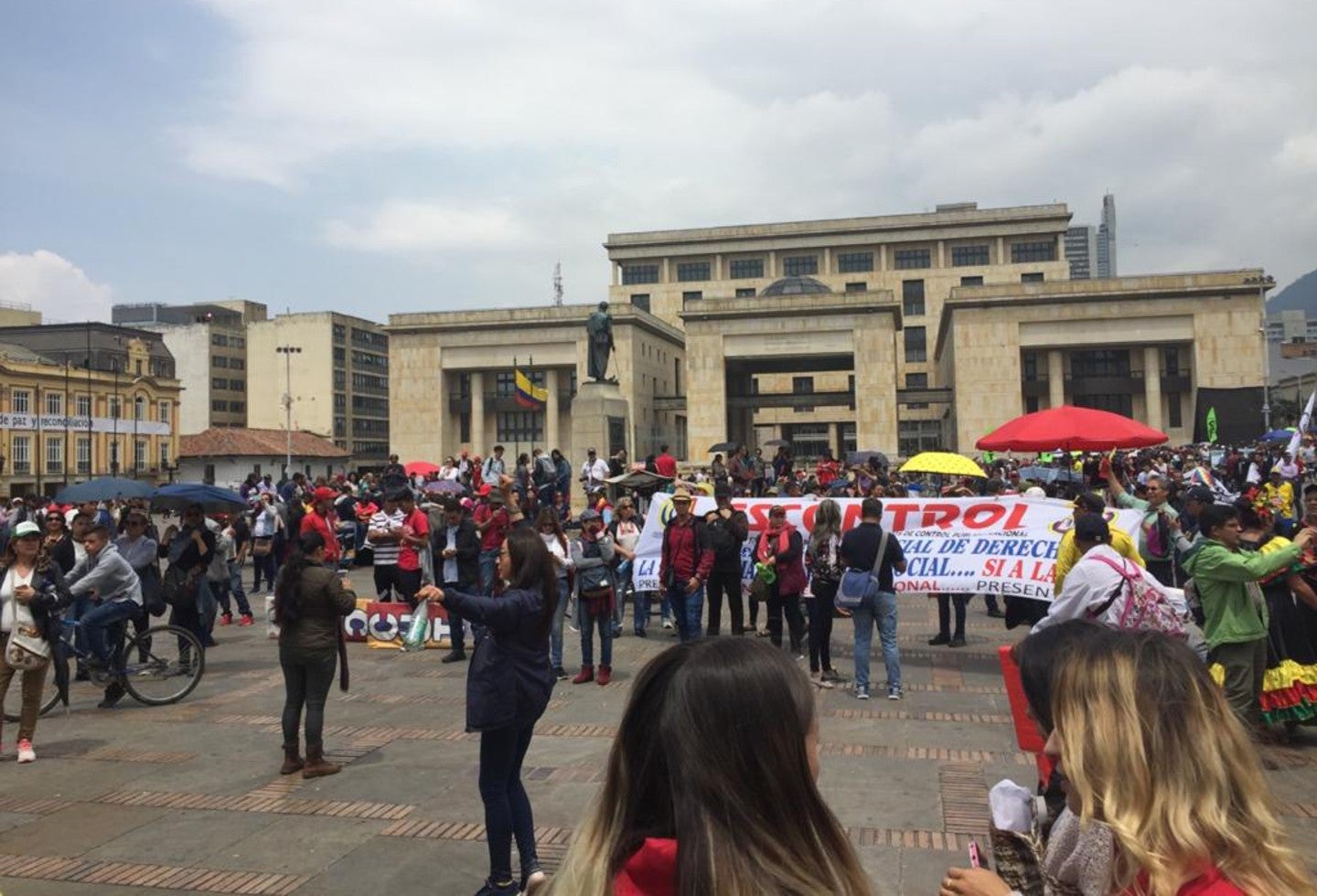 Marcha de maestros en la Plaza de Bolívar
