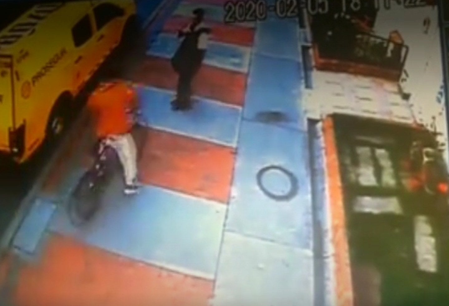 Joven que se estrelló contra guardia de valores