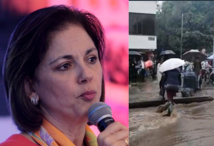 María del Rosario Guerra cruza un charco montada a tuta