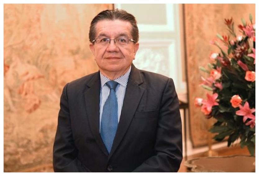 Nuevo Ministro de Salud Fernando Ruiz Gómez
