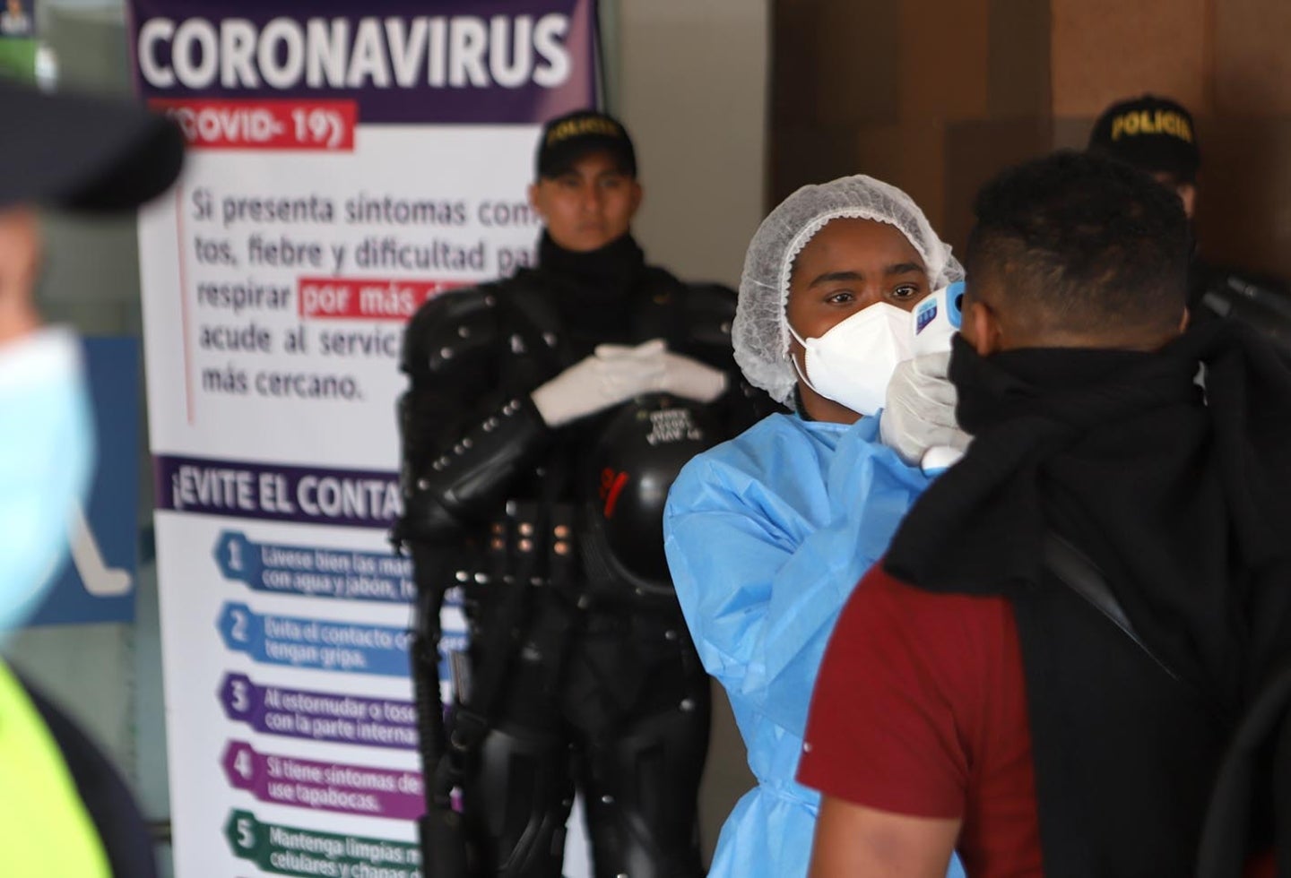 Muchos ciudadanos fueron vistos en el Terminal el Salitre