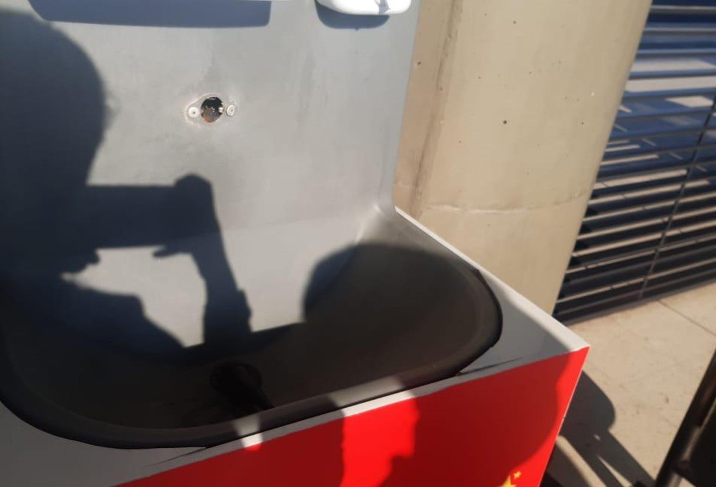 Daños en lavamanos portátiles en Transmilenio