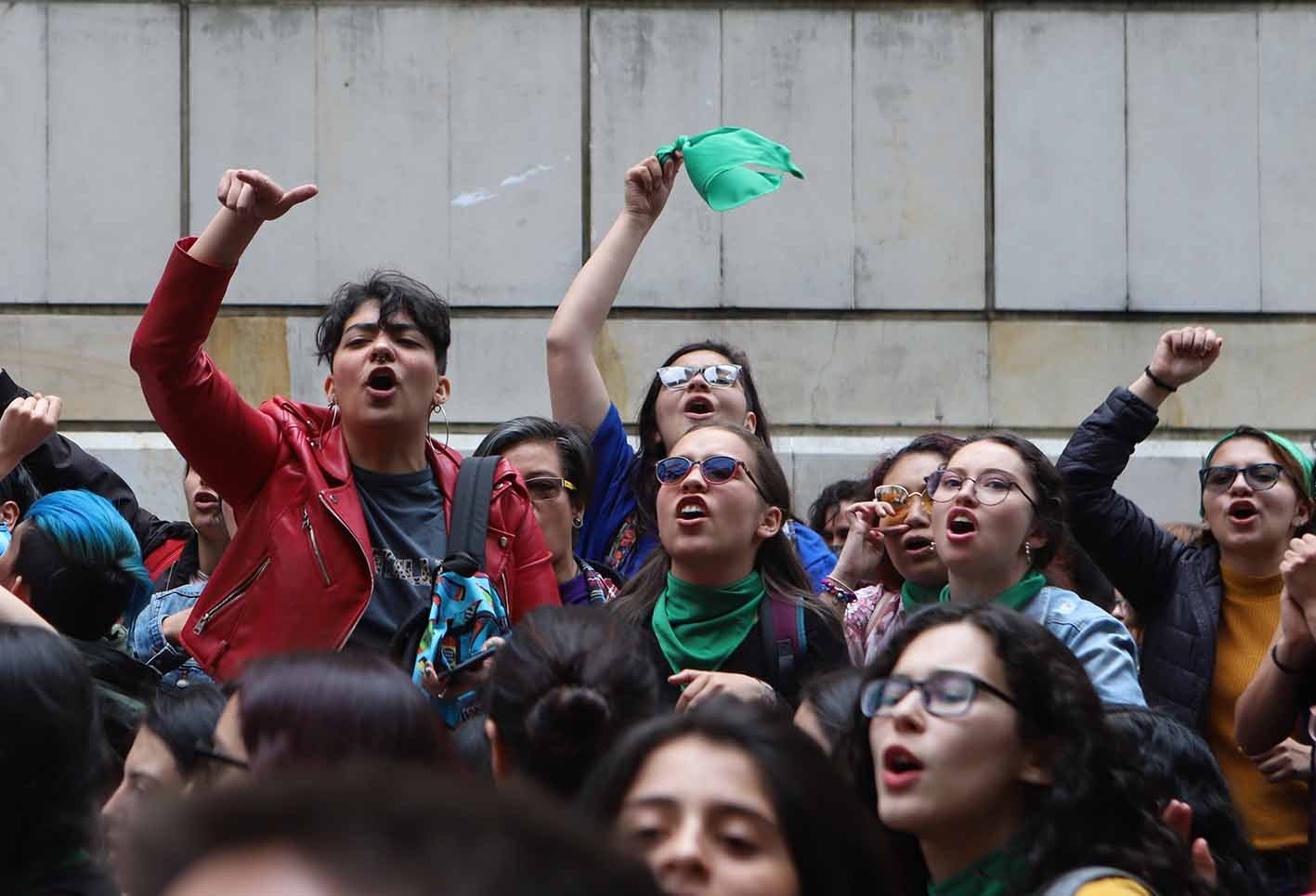 El magistrado Alejandro Linares tiene una ponencia que liberaría la práctica del aborto en las primeras 12 o 16 semanas de gestación.