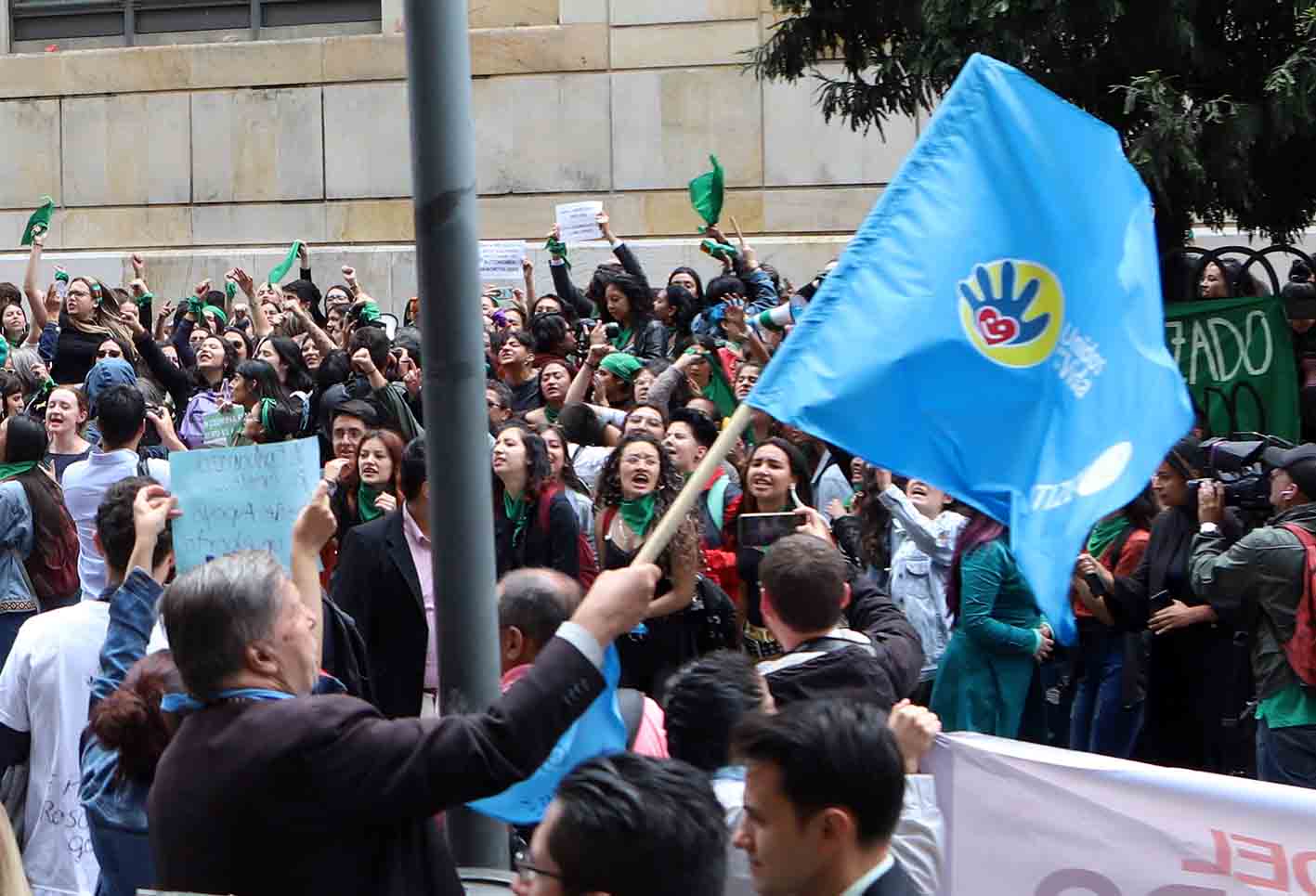 La Corte Constitucional discute la opción de legalizar el aborto en los primeros meses de embarazo.