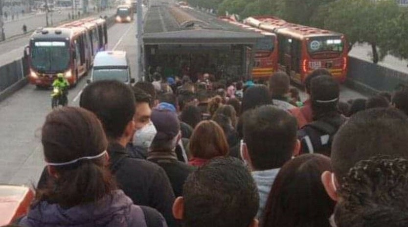 Se embolató la solución para TransMilenio: usuarios a viajar como sardinas