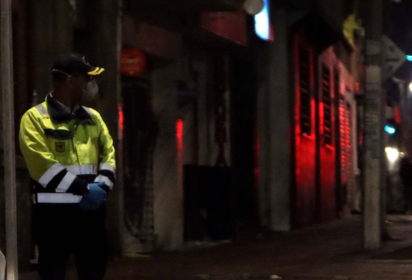 Héroes anónimos en la cuarentena: Los vigilantes