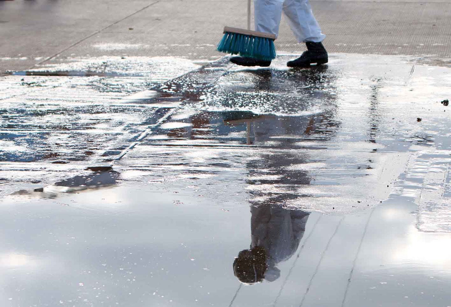 Así fue el proceso de desinfección de Corabastos en Bogotá en medio de la amenaza del coronavirus.