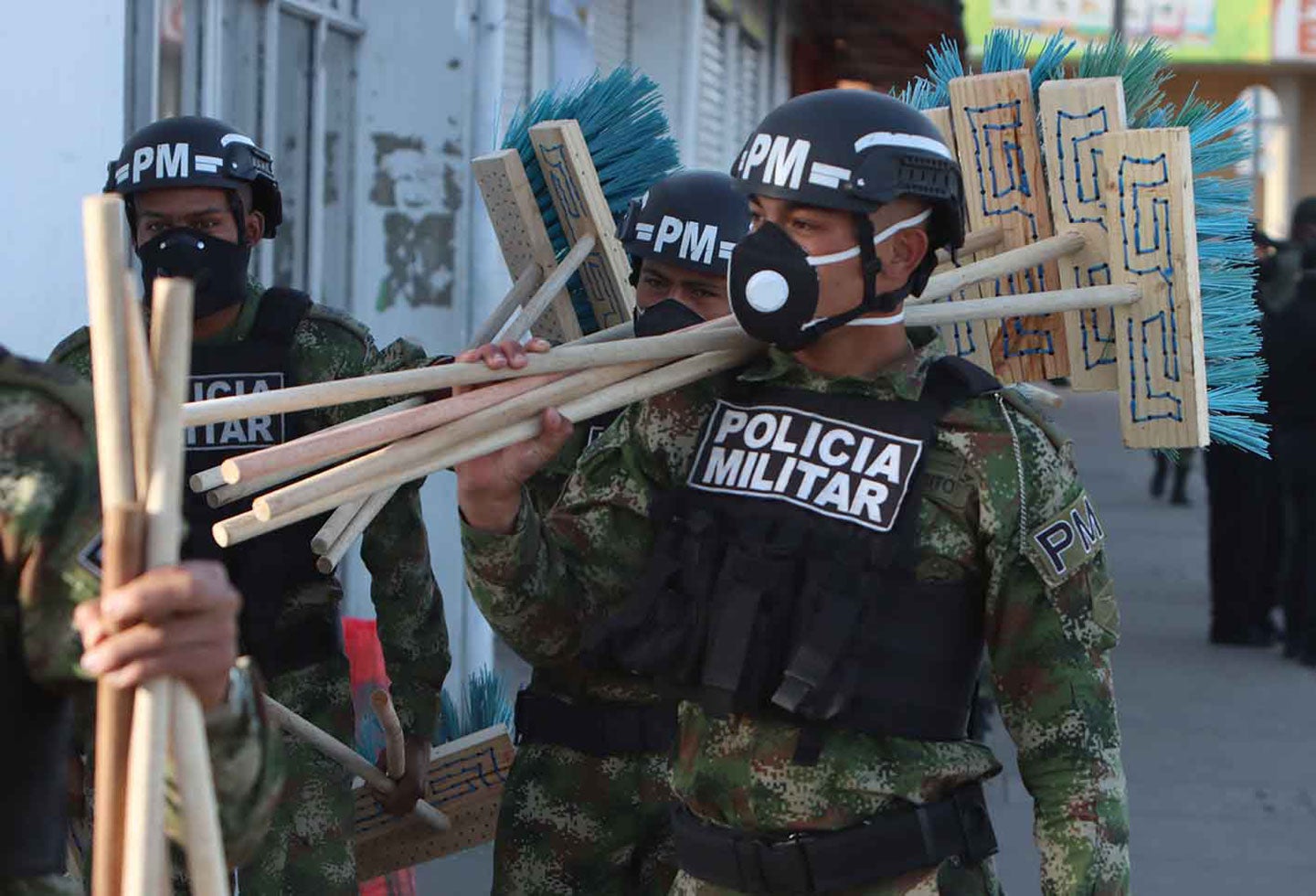 Así fue el proceso de desinfección de Corabastos en Bogotá en medio de la amenaza del coronavirus.