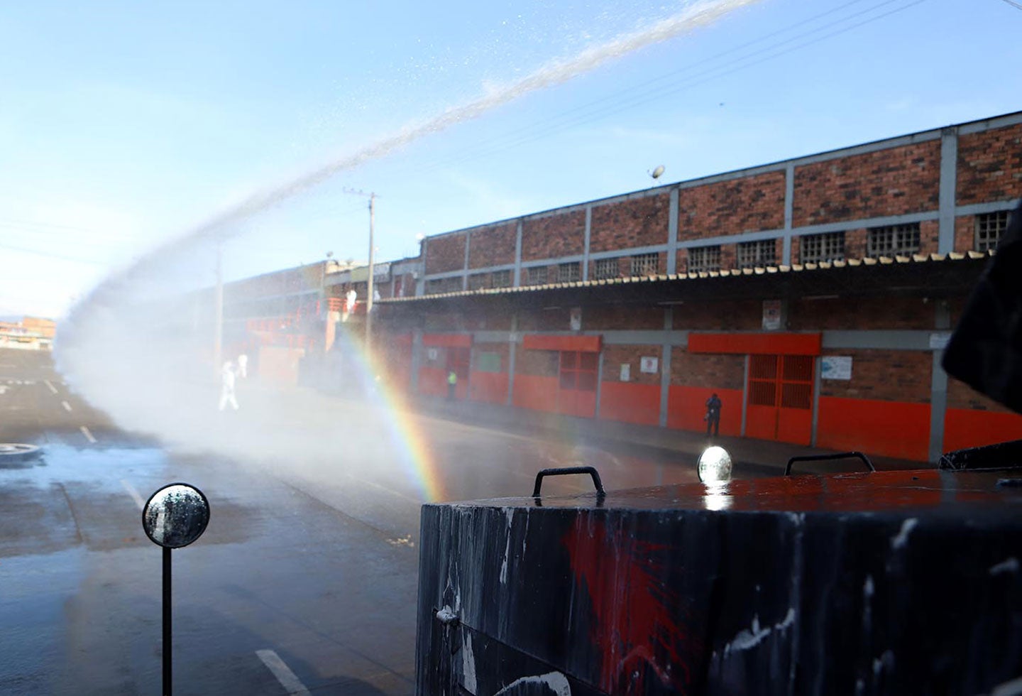 Así fue el proceso de desinfección de Corabastos en Bogotá en medio de la amenaza del coronavirus.