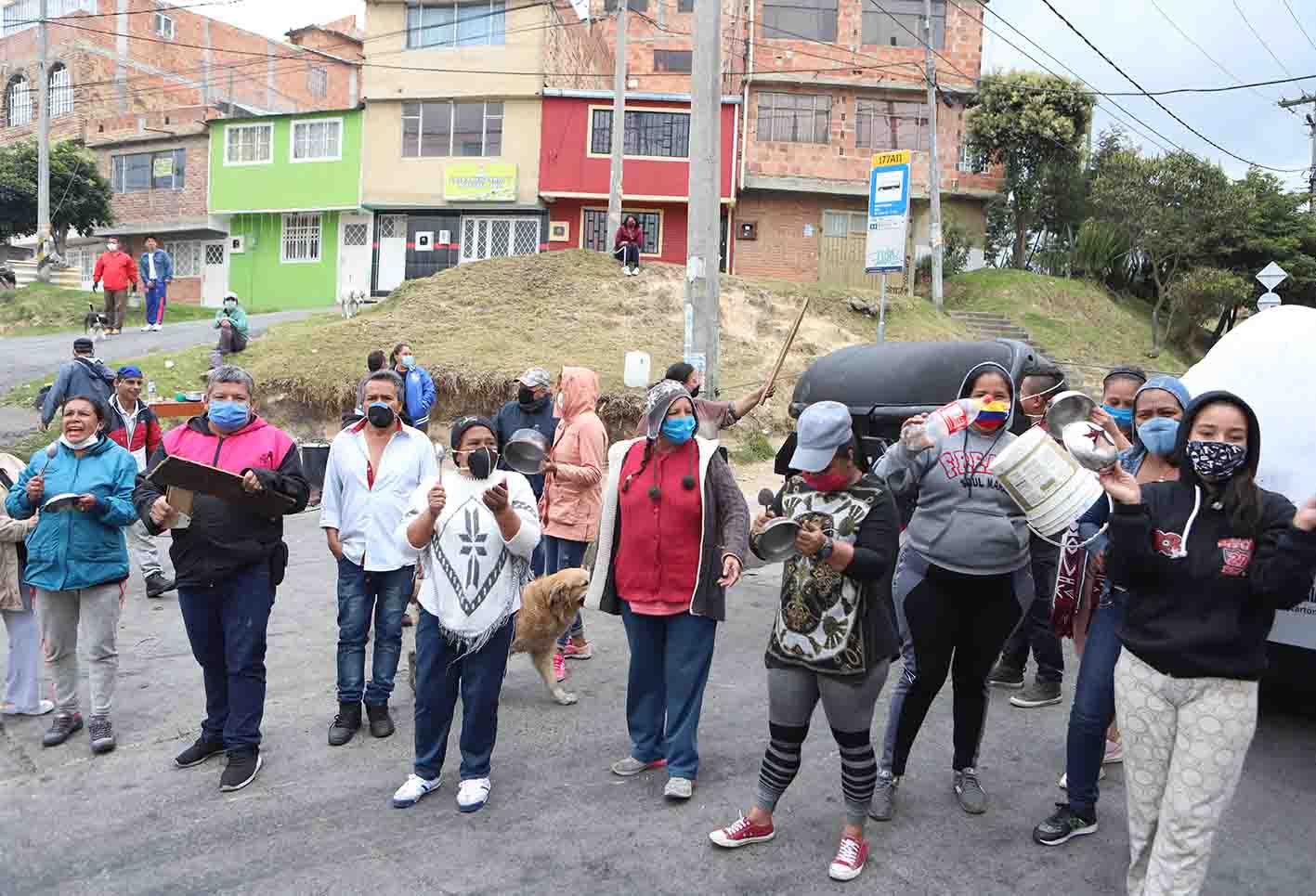 Hasta cacerolazos se han escuchado en Ciudad Bolívar.