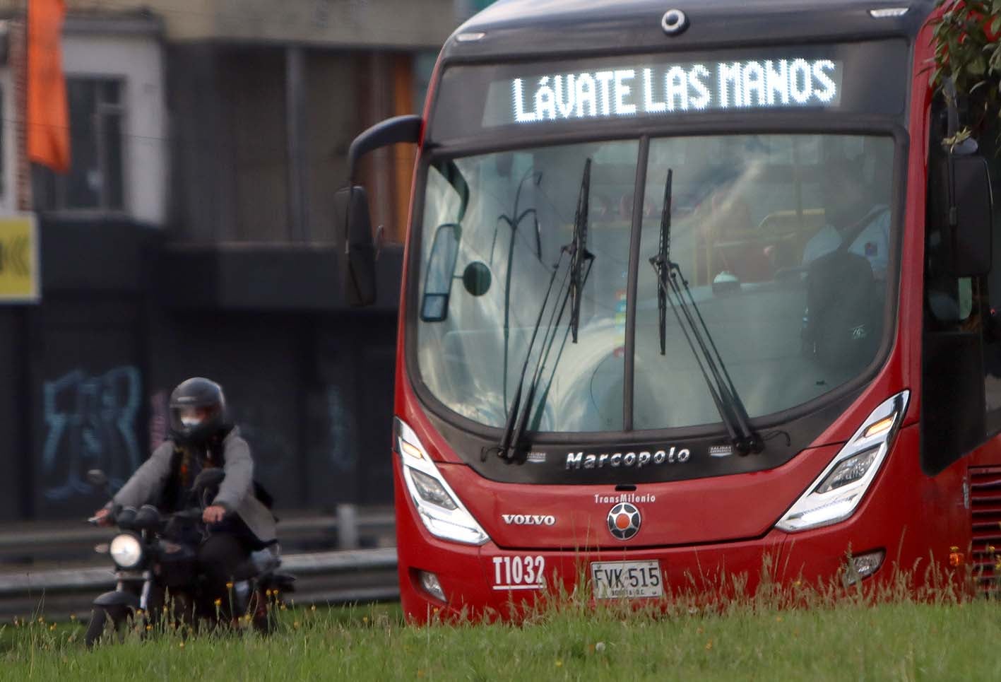Caravana de ambulancias en Bogotá
