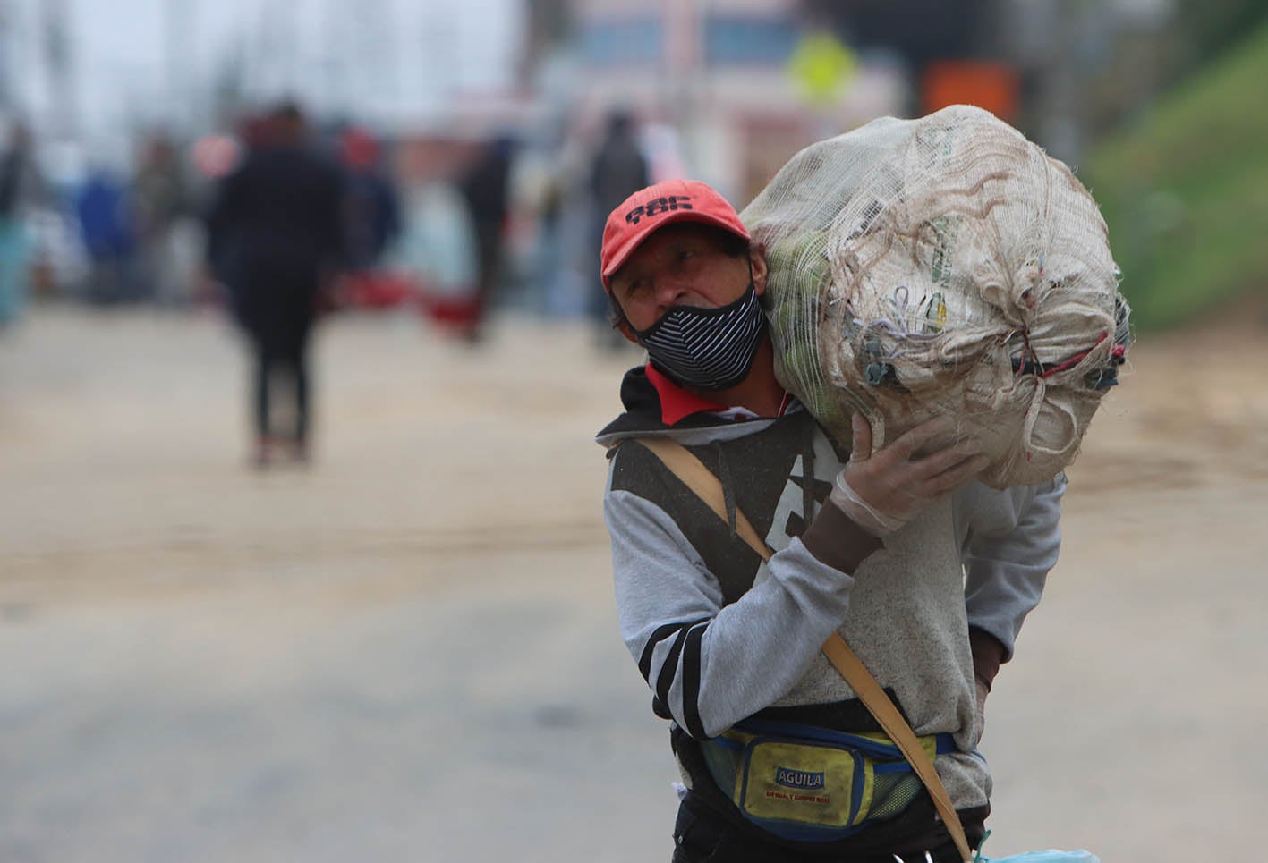 Algunos manifestantes han asegurado que hay niños, personas de la tercera edad y madres embarazadas que no tiene qué comer.