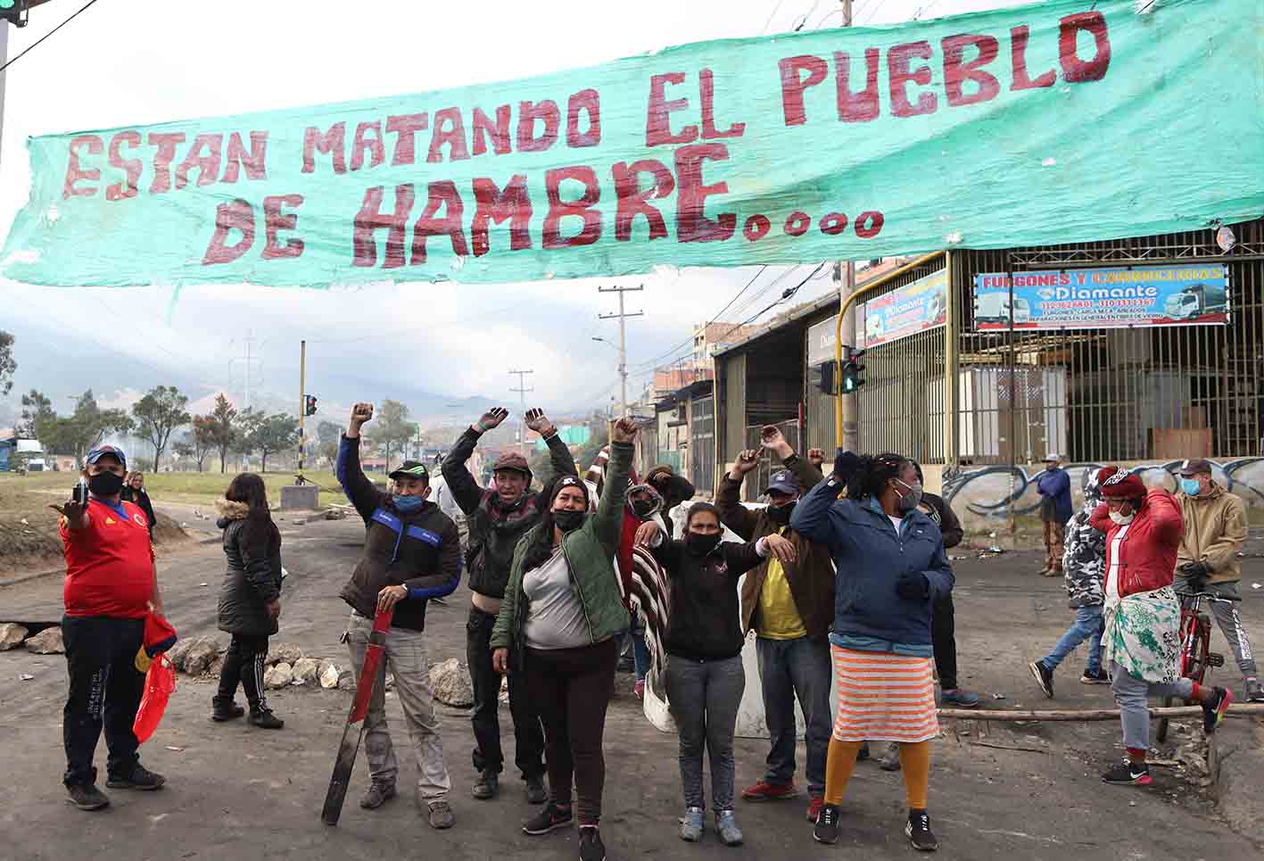 Hasta cacerolazos se han presentado.