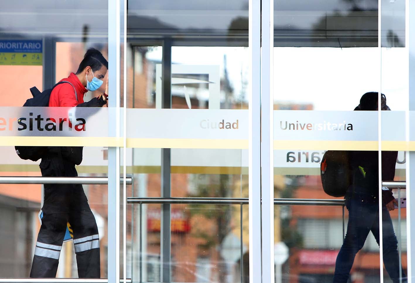 Uso de tapabocas en Transmilenio