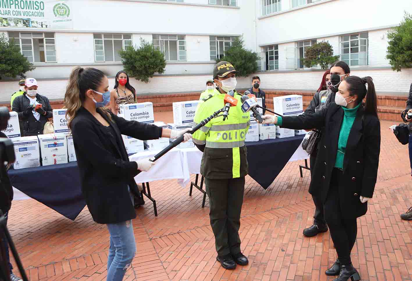 Entrega de ayudas a comunidad LGBTI de Bogotá / Cuarentena en Colombia