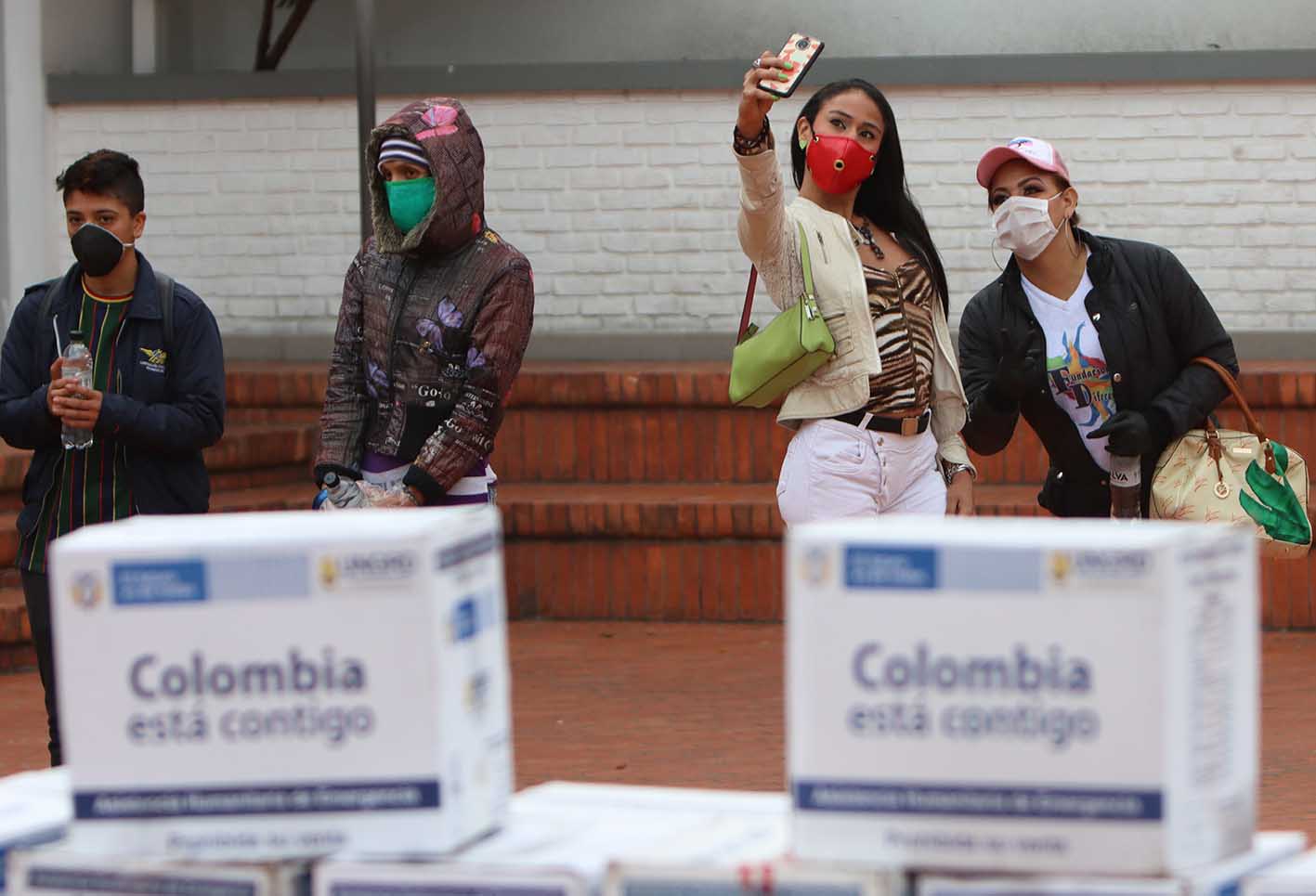 Entrega de ayudas a comunidad LGBTI de Bogotá / Cuarentena en Colombia