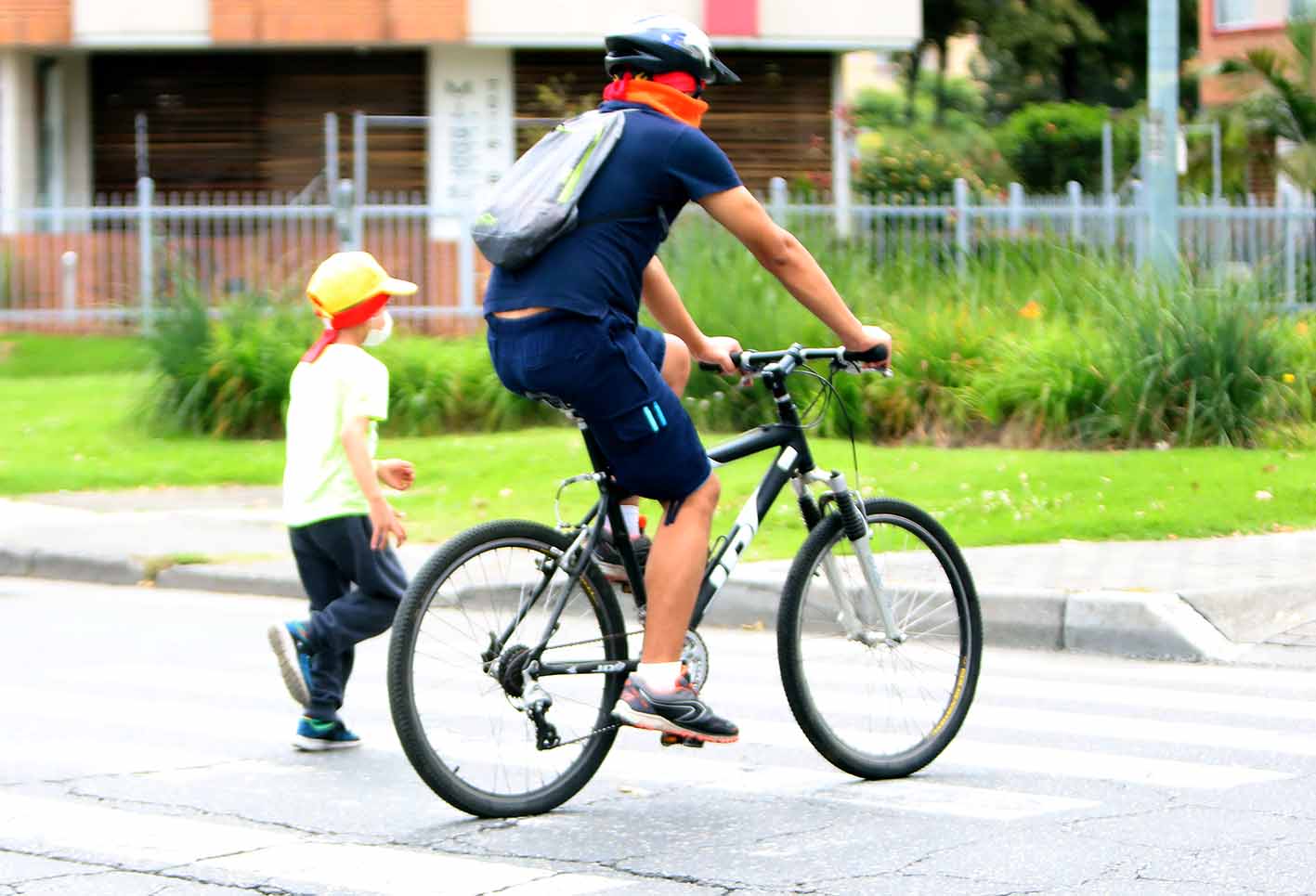 Menores de edad vuelven a la calle en cuarentena / Coronavirus en Colombia