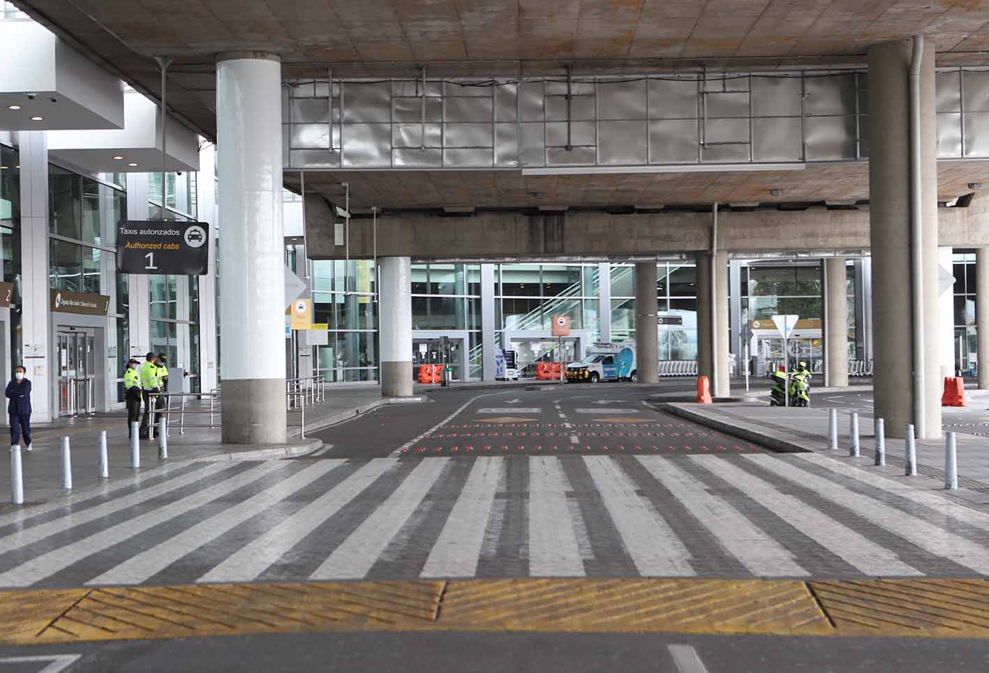 Aeropuerto El Dorado en tiempos de coronavirus en Colombia