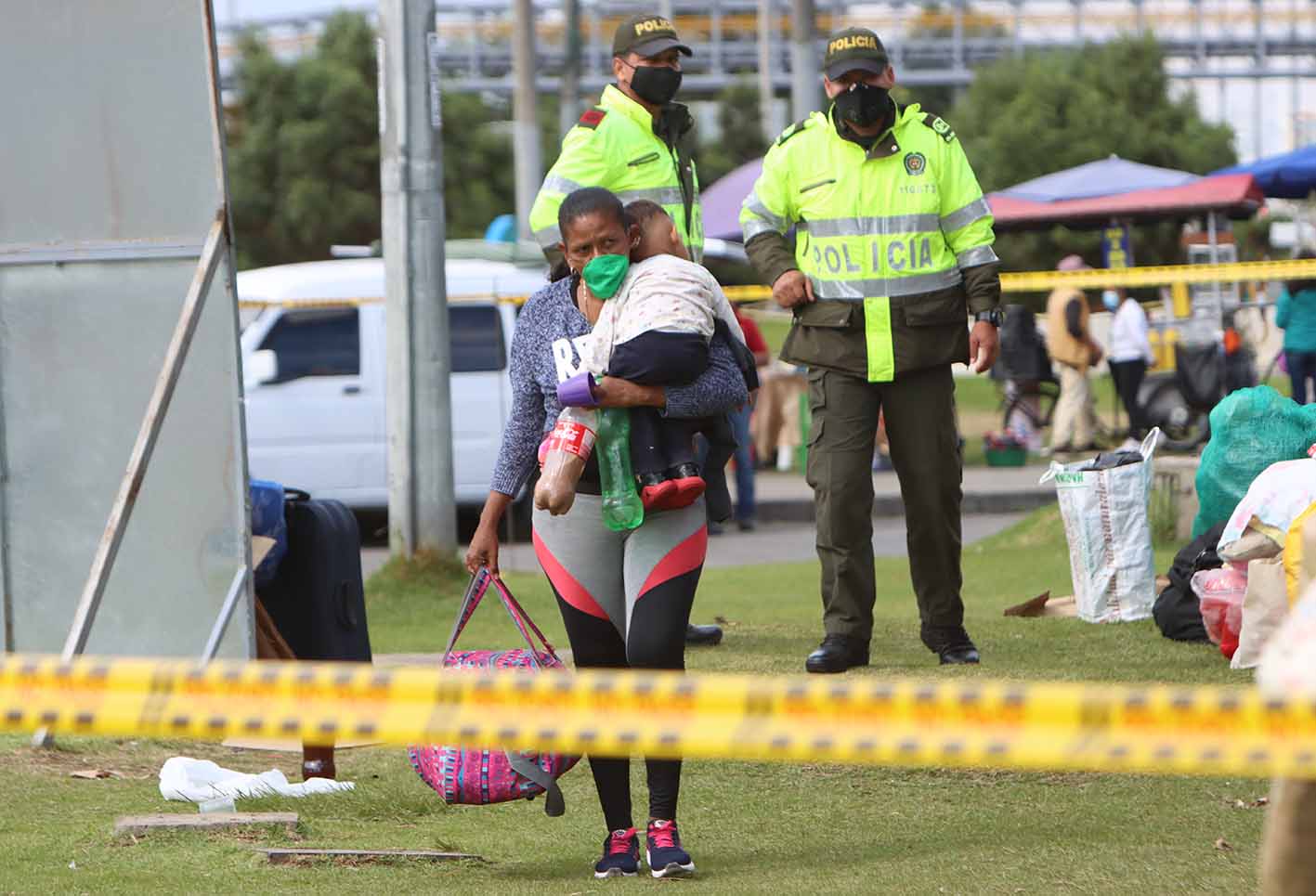 Venezolanos varados en Bogotá que piden regresar a su país.