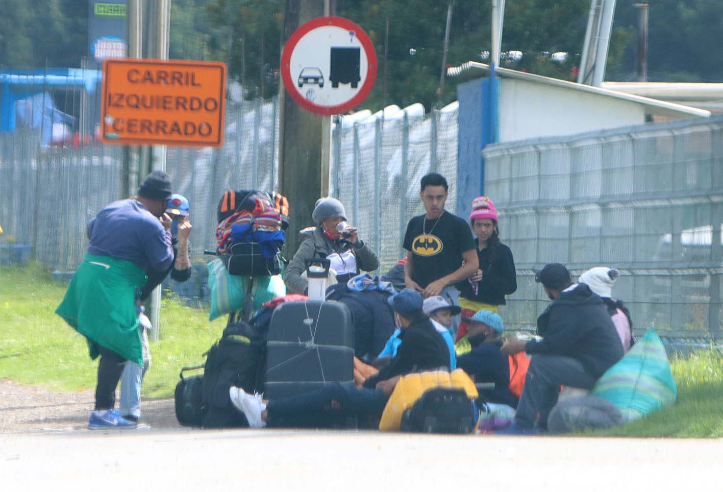 Venezolanos varados en Bogotá que piden regresar a su país.