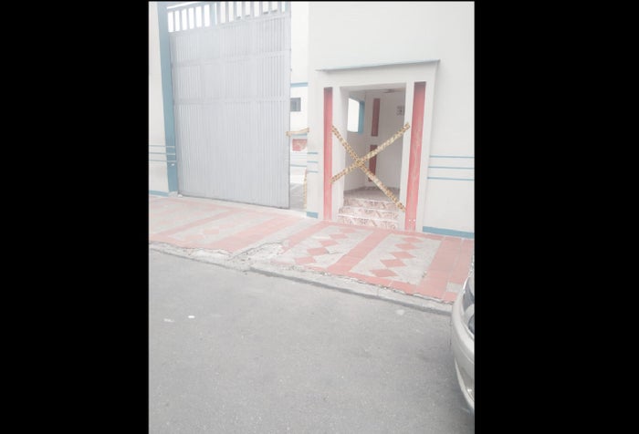 Pillan a trece parejas en un motel de Venecia