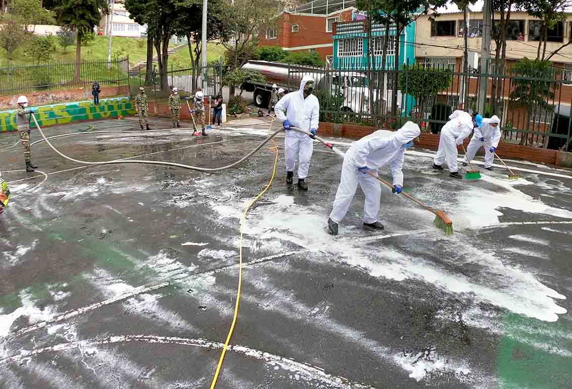 Desinfección en zonas de cuidado especial / Coronavirus en Bogotá