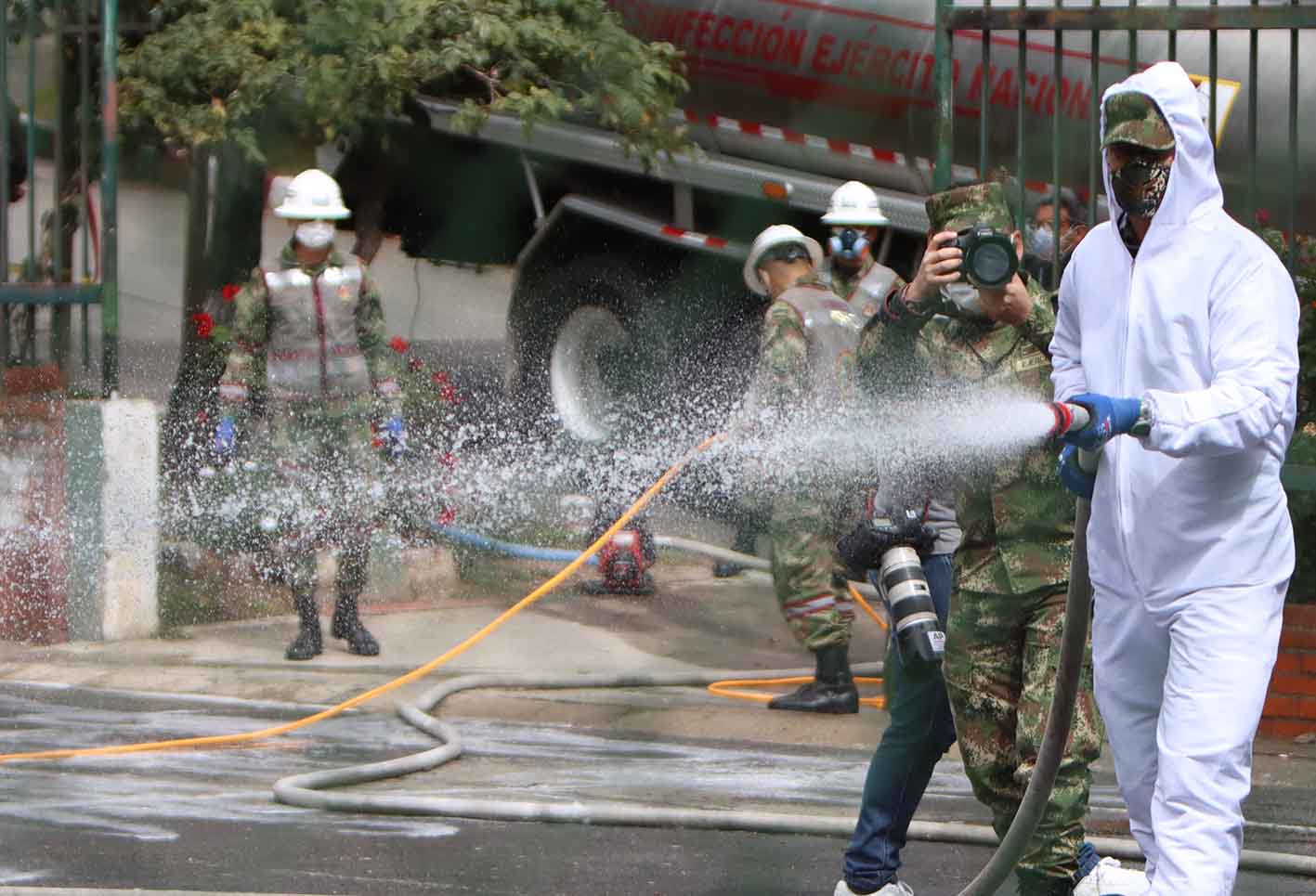 Desinfección en zonas de cuidado especial / Coronavirus en Bogotá