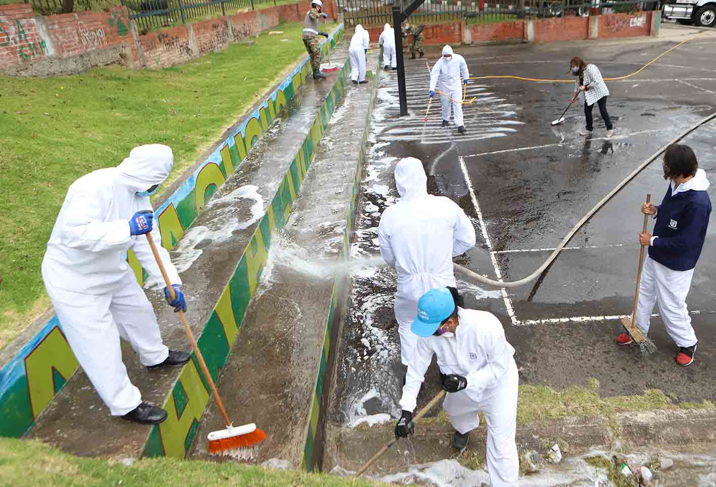 Desinfección en zonas de cuidado especial / Coronavirus en Bogotá