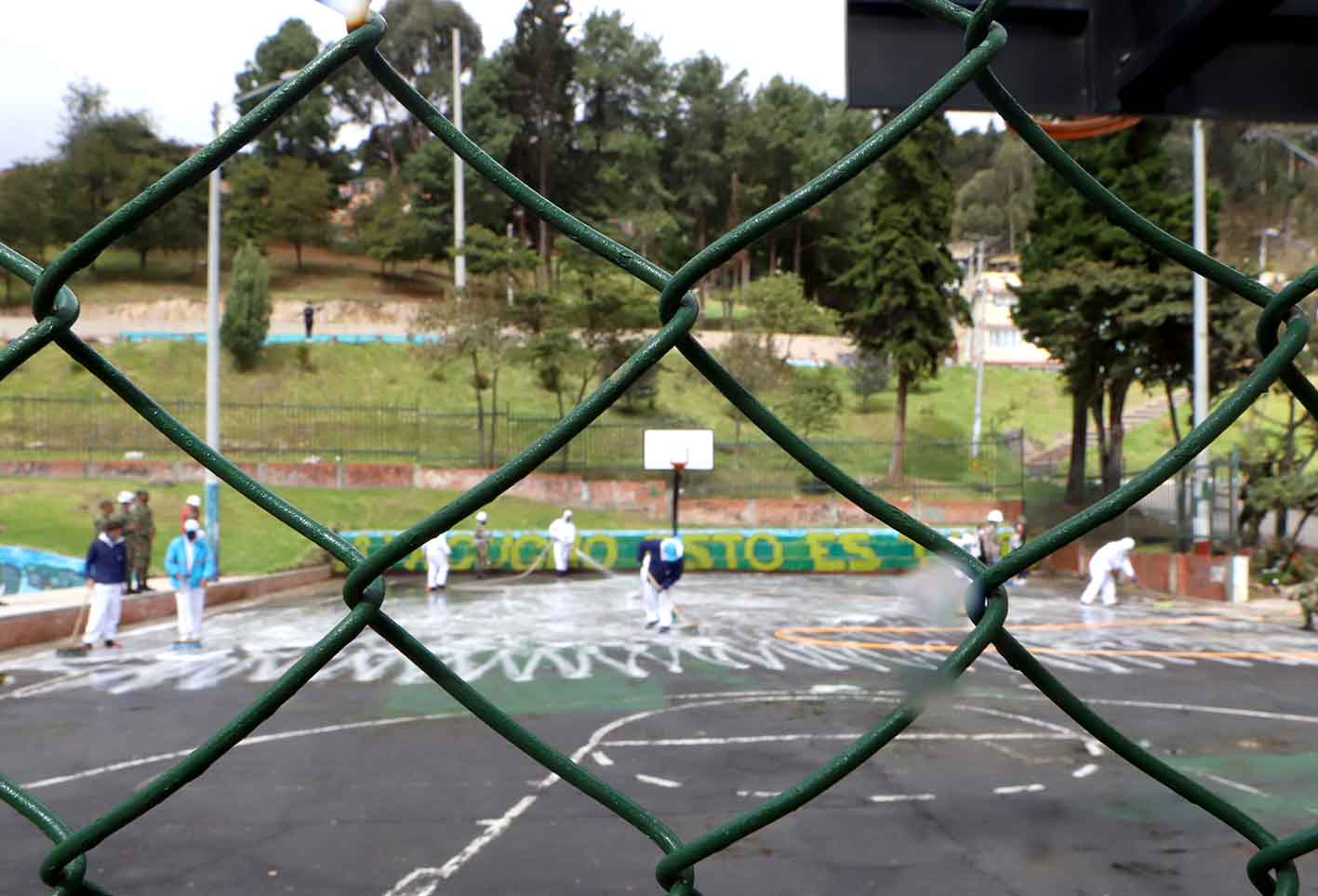 Desinfección en zonas de cuidado especial / Coronavirus en Bogotá