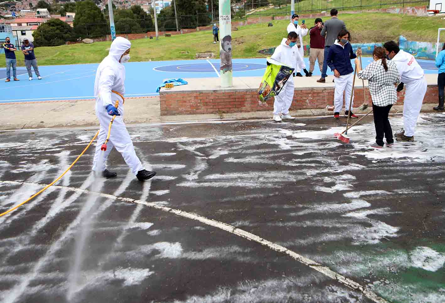 Desinfección en zonas de cuidado especial / Coronavirus en Bogotá
