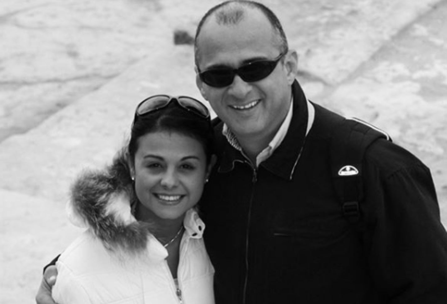 Jota Mario y su esposa