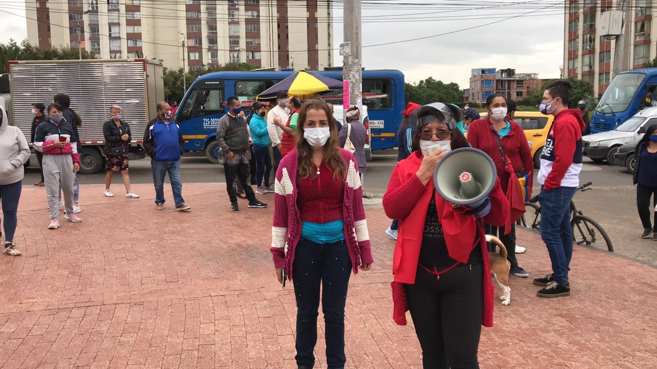 Habitantes de Kennedy protestan por falta de alimentos.