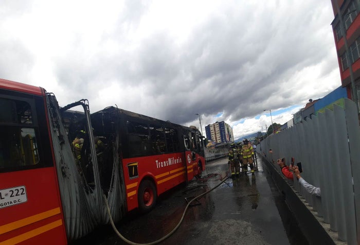 Articulado se incendió por la Avenida Jiménez