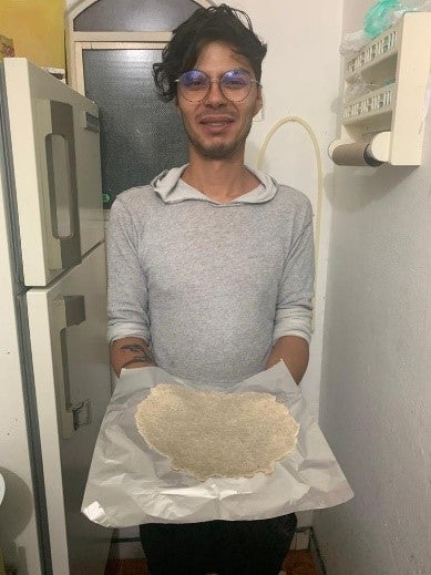 Colillas de cigarrillo transformadas en papel.