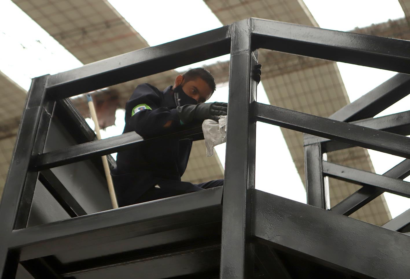 Reabren centro Bakatá para habitantes de calle tras superar brote de coronavirus.