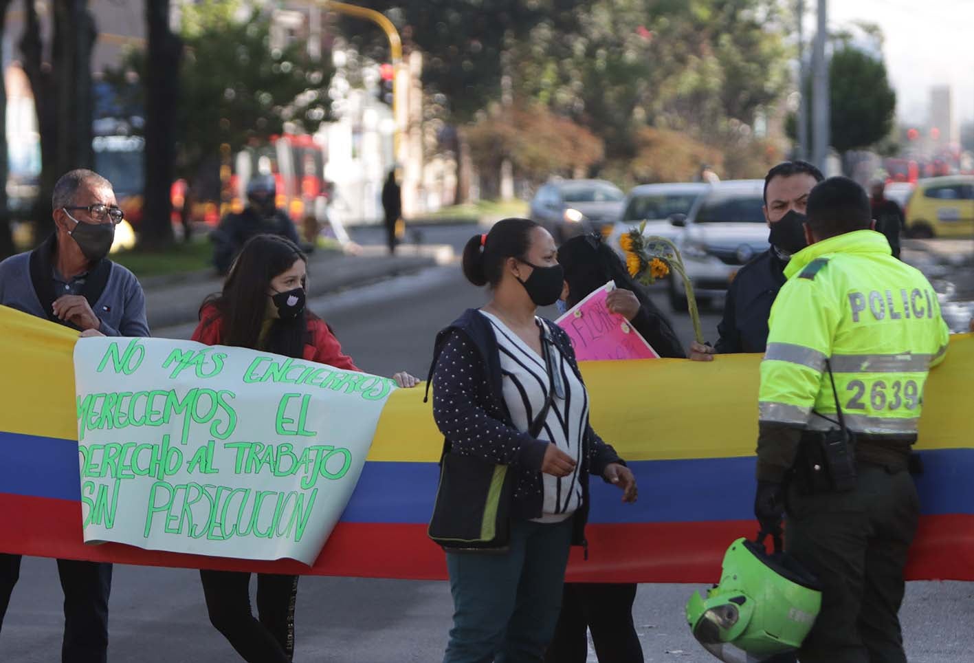 Protestas de comerciantes paralizan a Bogotá