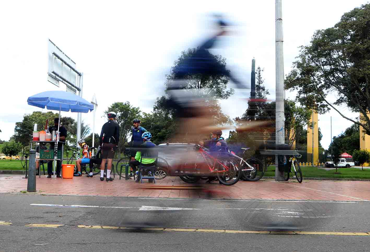 Nueva normalidad en Bogotá / Deportistas con tapabocas en parques de Bogotá