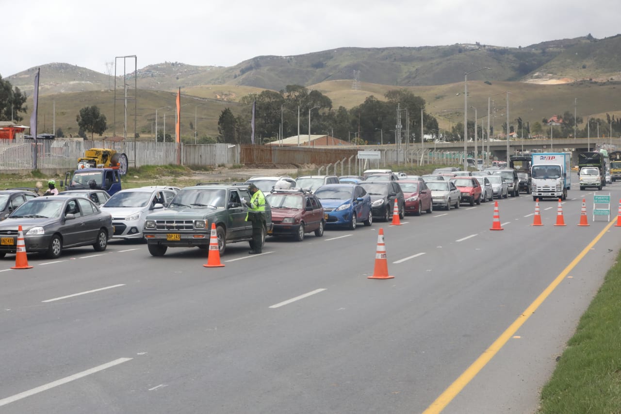 Varios vehículos fueron devueltos por cierre de fronteras