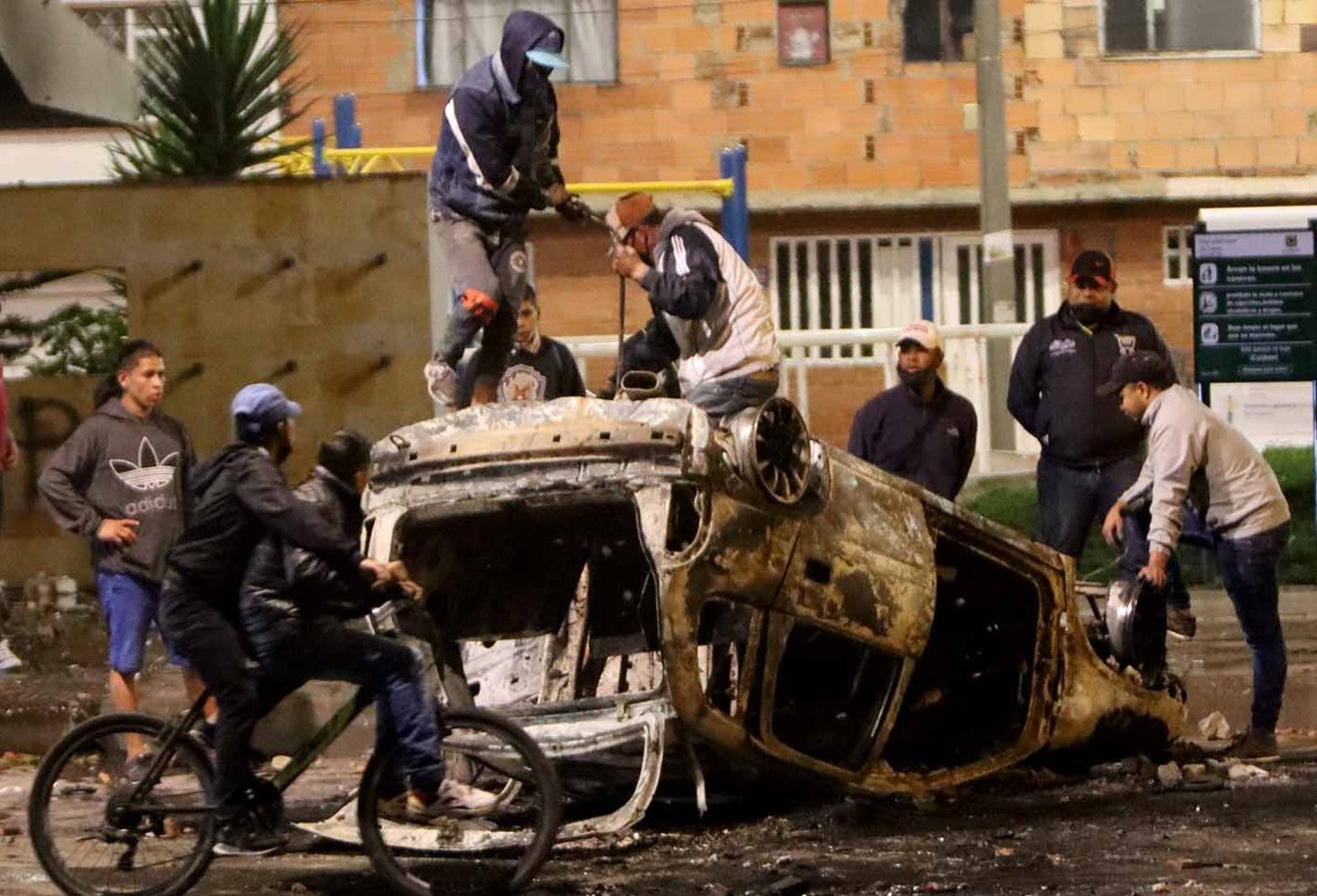 Violentas protestas en Bogotá por muerte de Javier Ordóñez