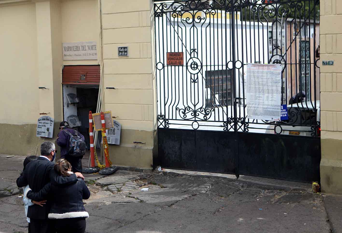 El dolor de no poder despedir a un ser querido en Colombia