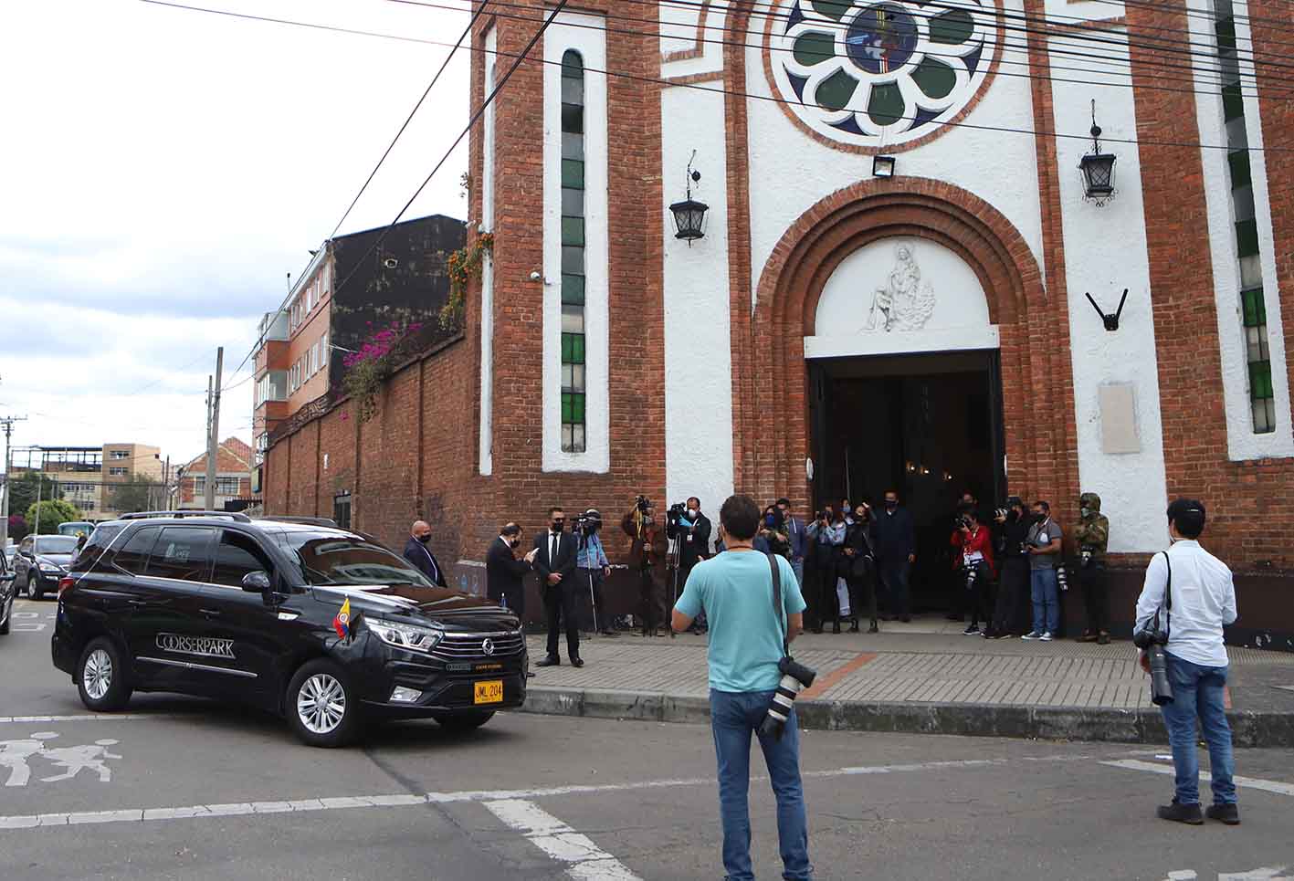 Javier Ordóñez: su sepelio fue entre peticiones de sus familiares de justicia