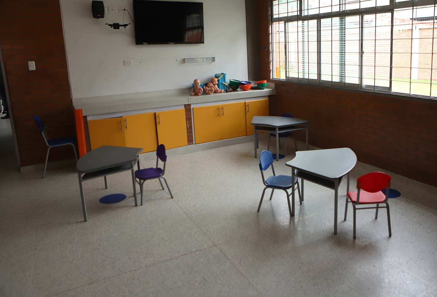 Jardines infantiles vuelven en pandemia / Niños en medio de covid-19