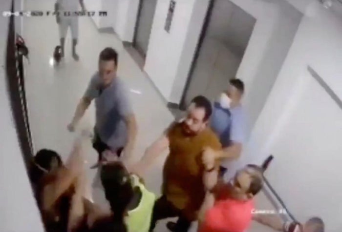 Médica que pidió bajar el volumen de una parranda recibió una brutal golpiza en Barranquilla