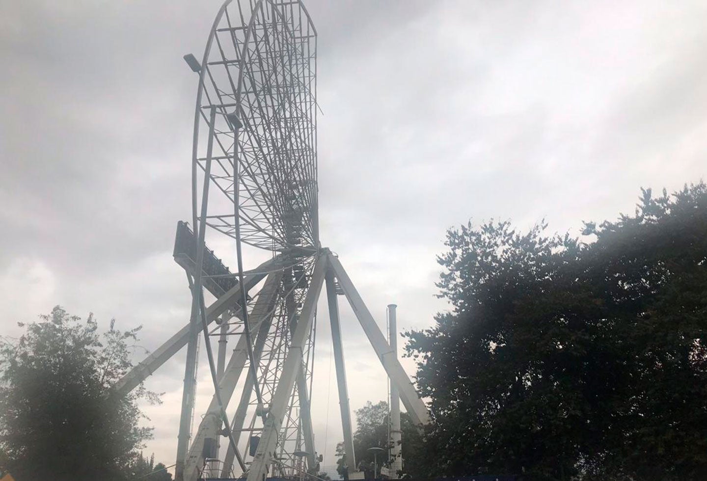 El desmonte de la rueda de Chicago de Salitre Mágico tomó por sorpresa a muchos.