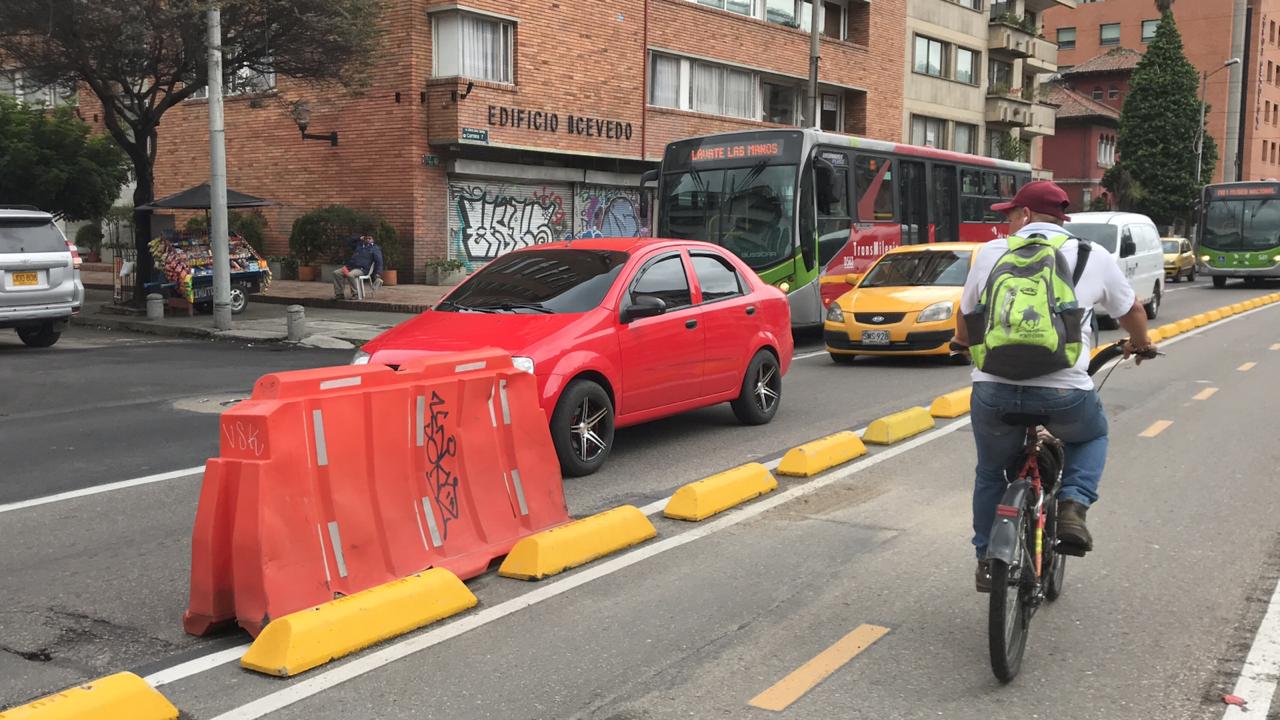 Segregadores viales han generado quejas de conductores por su ubicación.