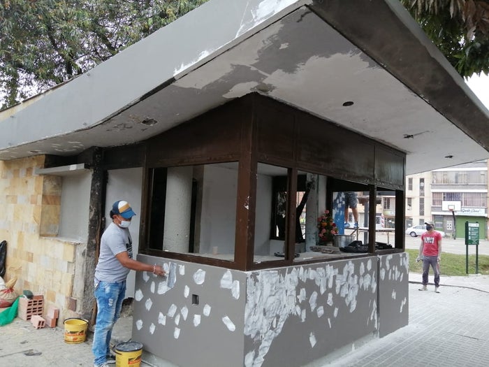 Vecinos reconstruyen CAI en Suba Rincón