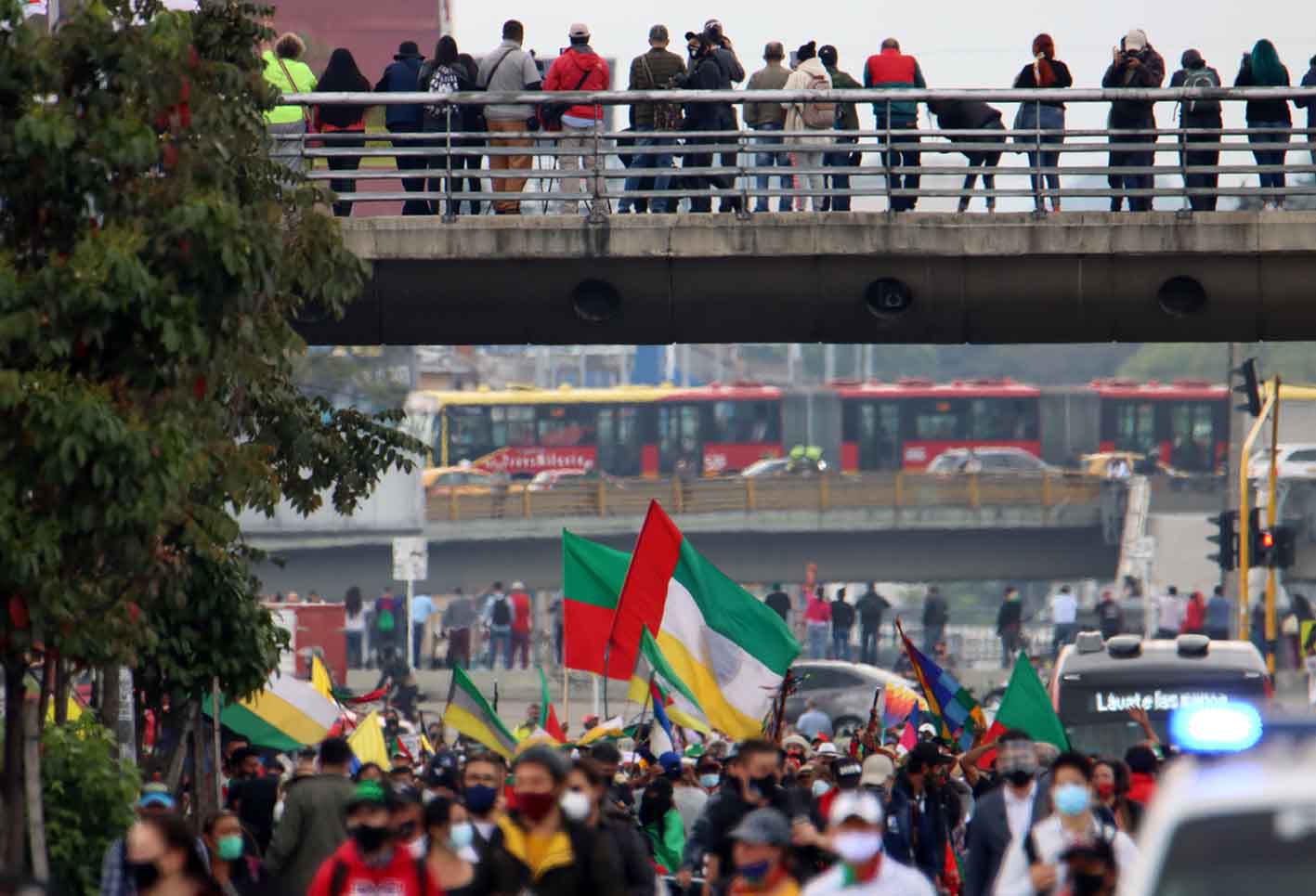 Recorrido por el centro de Bogotá de La minga indígena y llegada a la Plaza de Bolívar