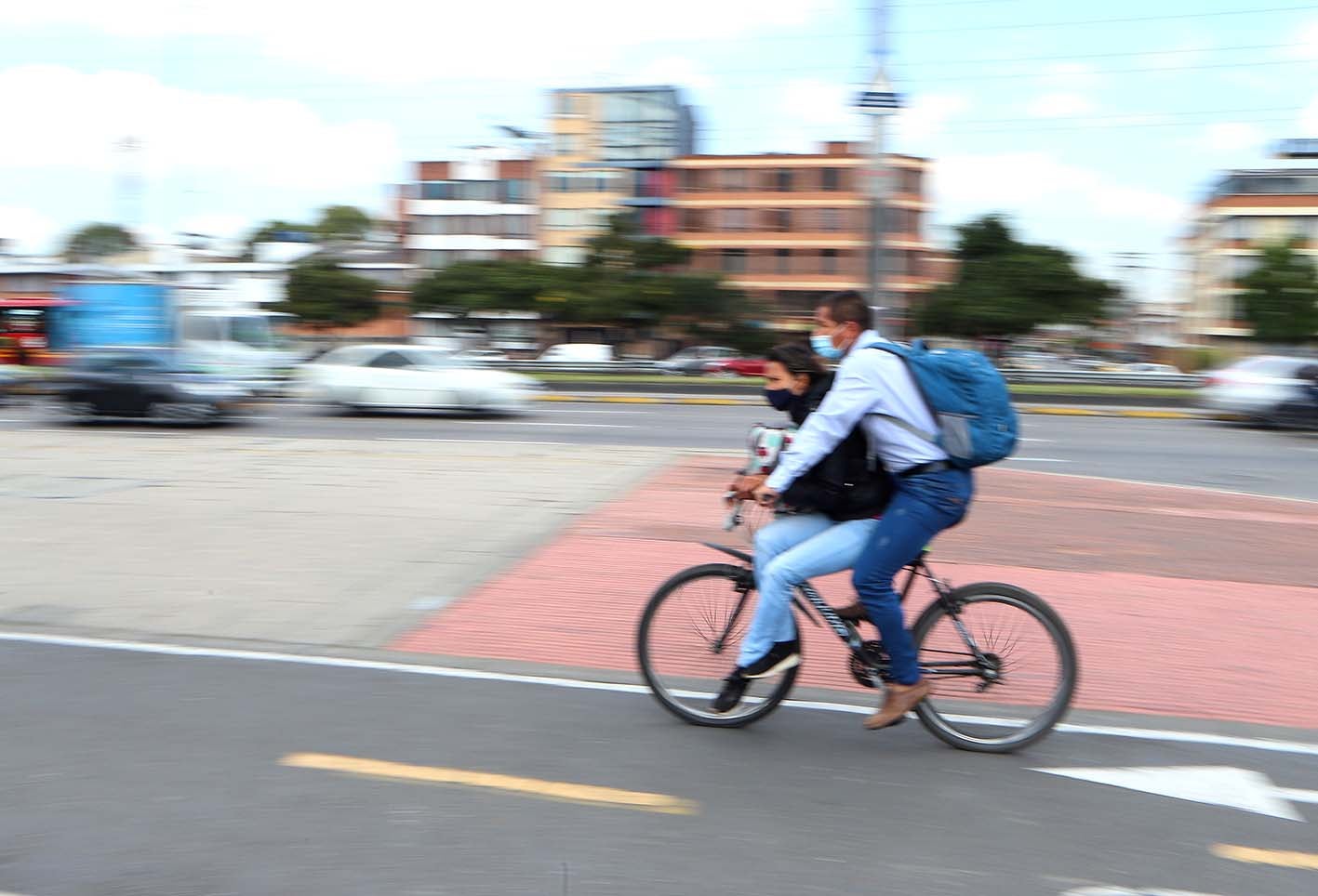 Las principales imprudencias de los ciclistas en las vías