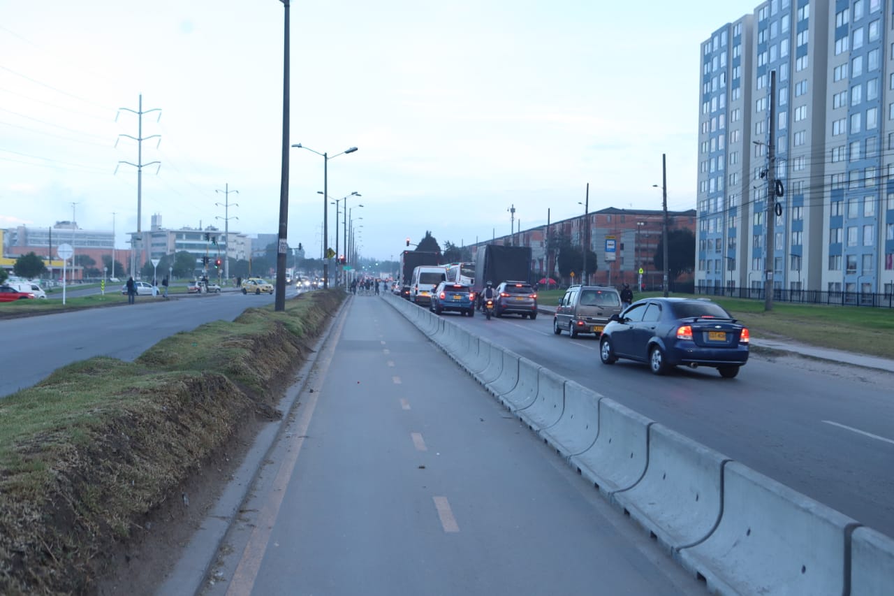 Inicia protesta por parte de conductores contra ciclorruta de Calle 13